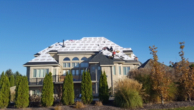Contractors Working on Roof Frankfort, IN